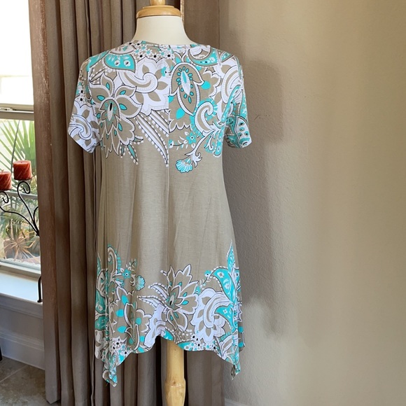 Chelsea Theodore Sharkbite Top - Picture 3 of 5